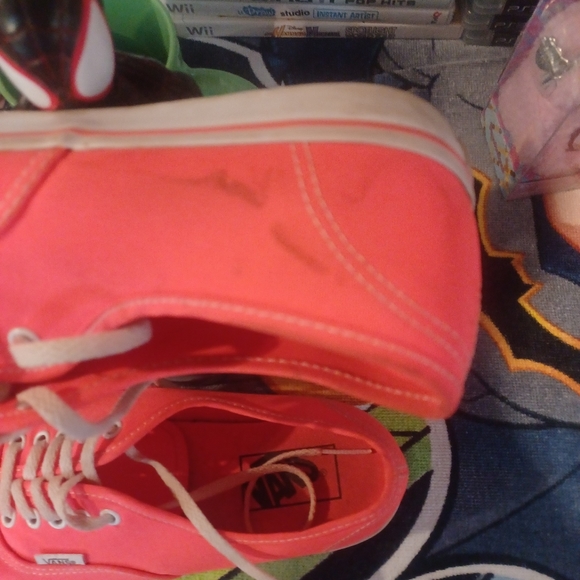 Pink off the wall vans size 8 - Picture 2 of 4